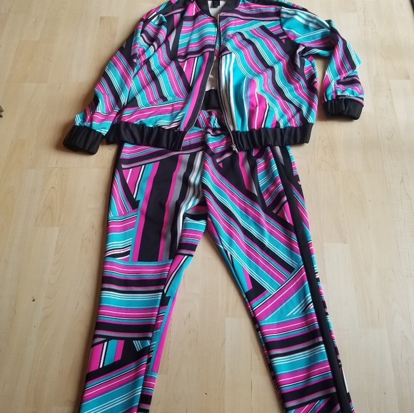 Sz 18/24 2piece Activewear Set - Picture 2 of 14